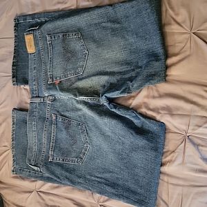 Levi's women's 515 bootcut EUC